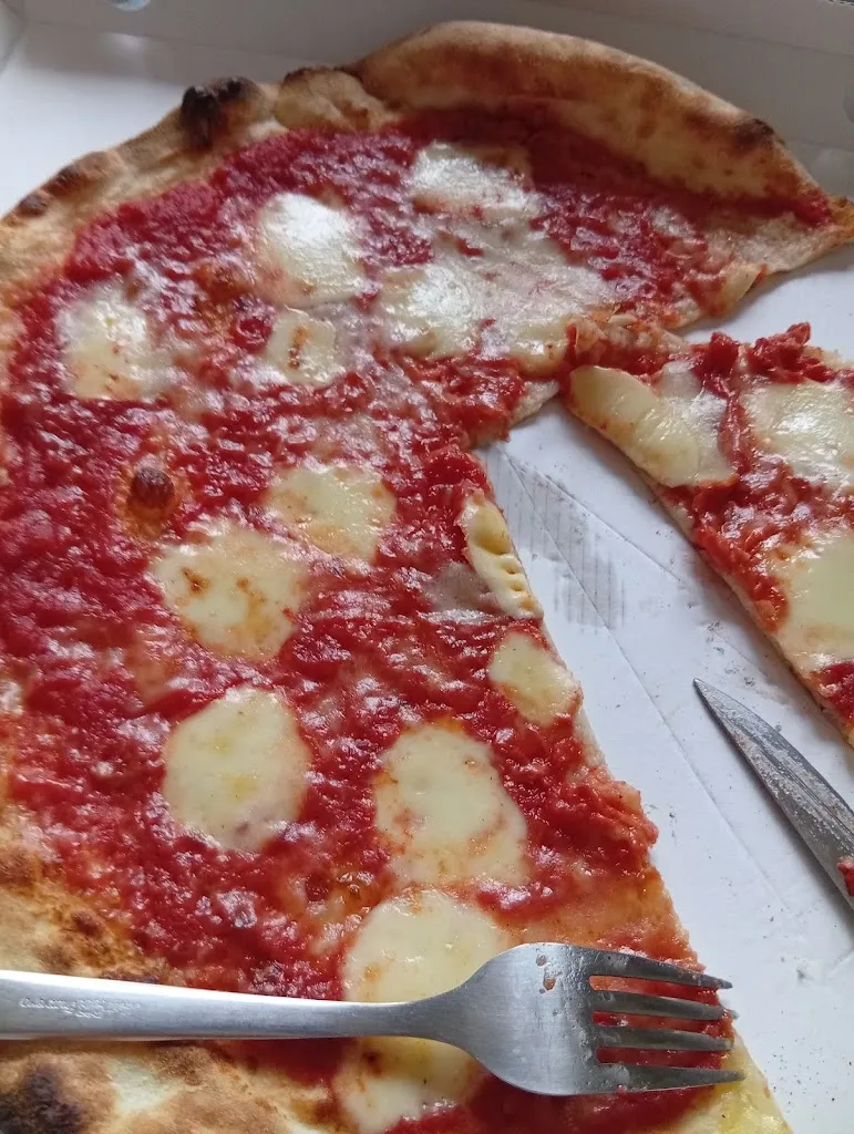 Pizzeria Luna Rossa da Franco_Arceto_slider_image_2