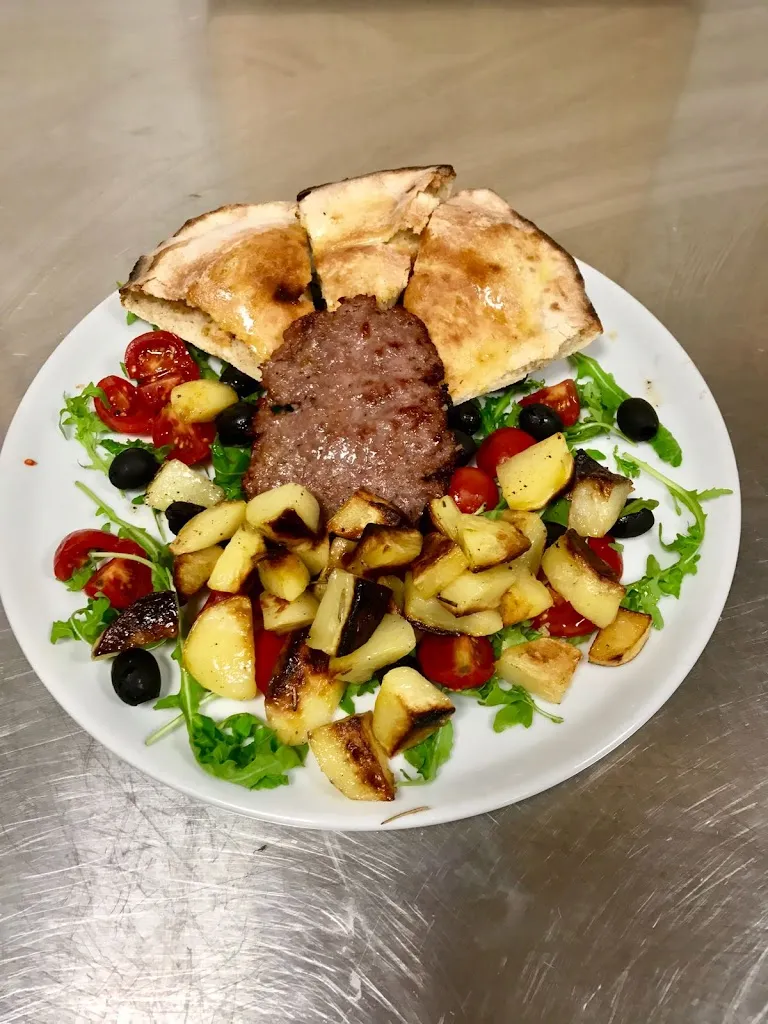 All Day 'S Pizza restaurant in Altedo