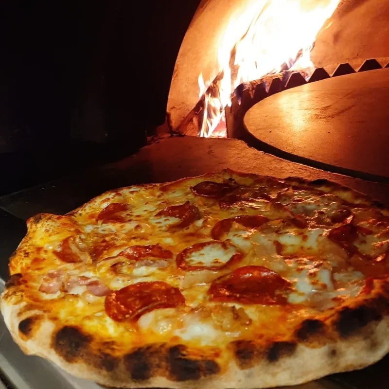 Pizzeria Le Streghe Malalbergo restaurant in Altedo