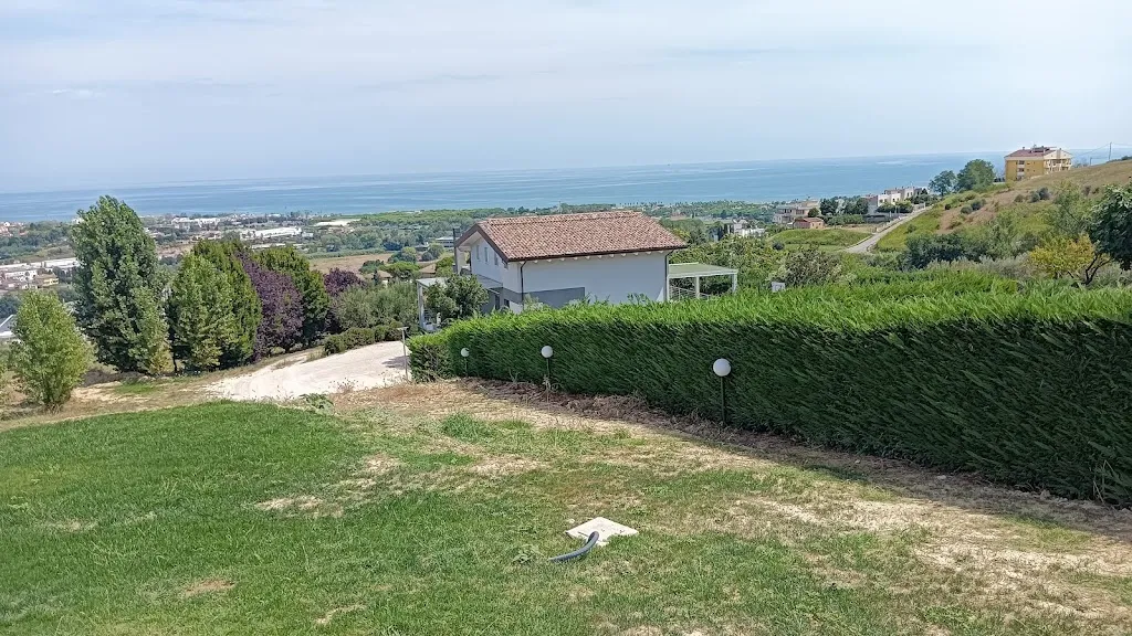 franco spinelli_Eremo dei Poeti_Mosciano Sant'Angelo_review