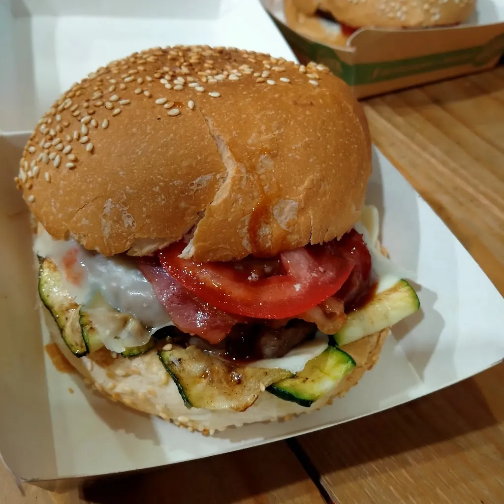 Menu_HB 10 Hamburger & pizza_Baganzola_image_2