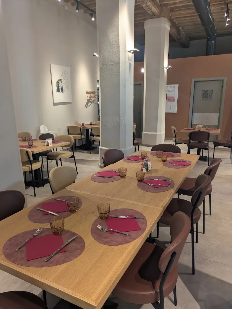 Roberto Capucci_Borgo Digani_Argelato_reseña