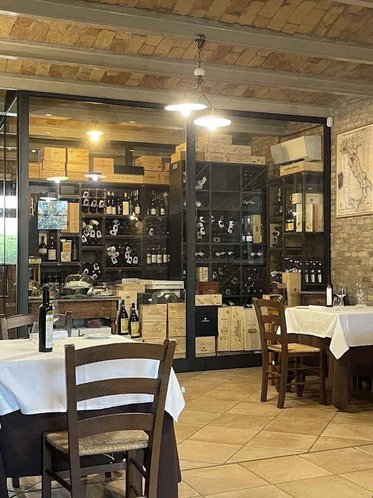 Osteria di campagna - Casale delle Arti restaurant in Mosciano Sant'Angelo