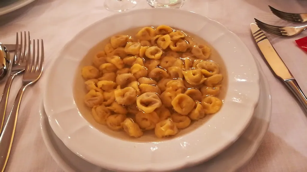 L'Osteria di Via Giardini Srl_Baggiovara_slider_image_2