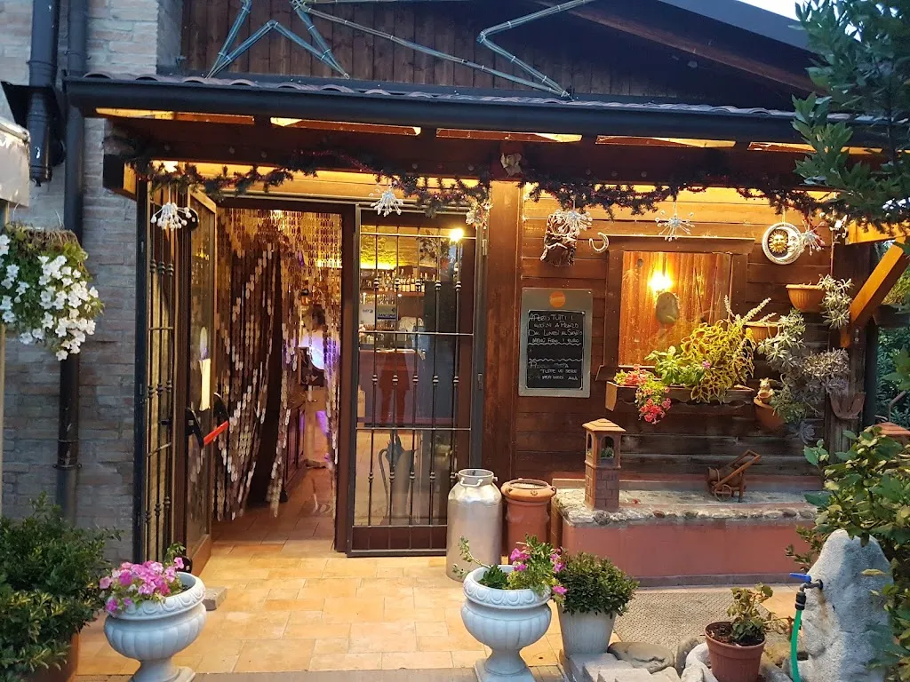 Ristorante trattoria dal Loli di Modenese Lorenzo restaurant in Baiso
