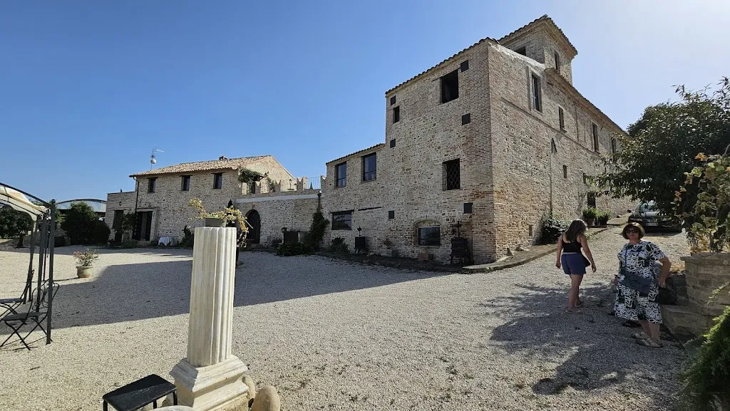 Matt Graves_Castello di Petecciano BeB_Mosciano Sant'Angelo_review