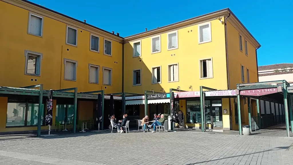 Luisa Ghiselli_Gastronomia Ferrari_Bagnolo in Piano_review