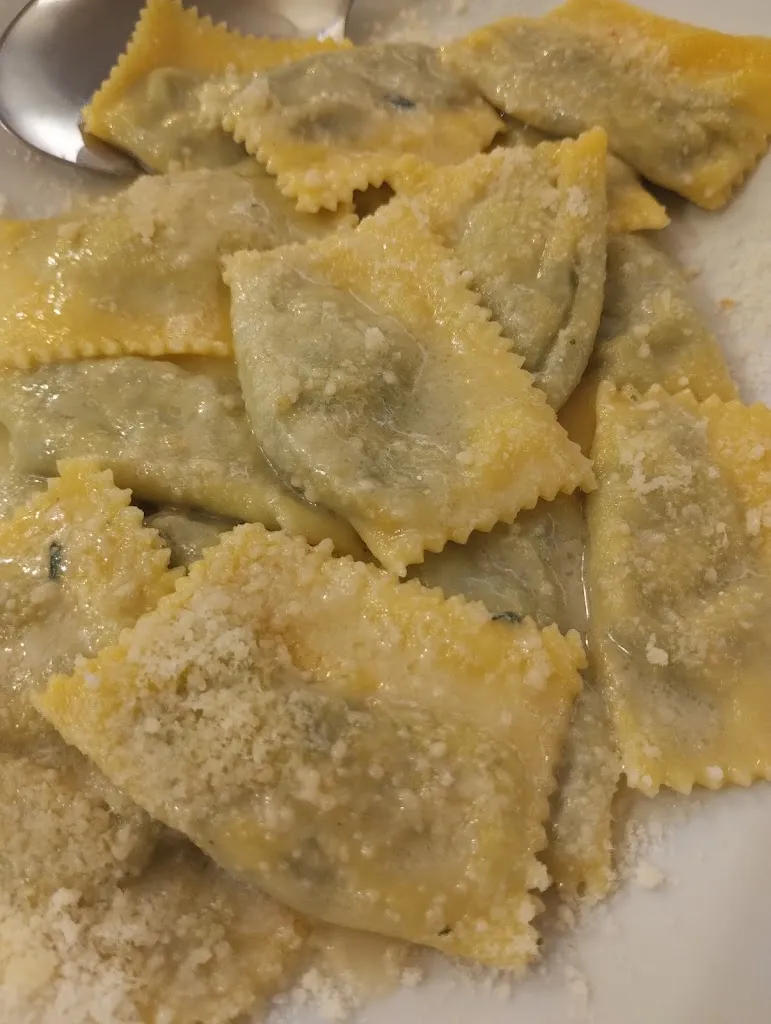 Simone T_Gastronomia Ferrari_Bagnolo in Piano_review