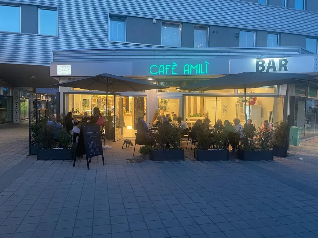 Bar Cafè Amilì Bagnolo In Piano restaurant in Bagnolo in Piano