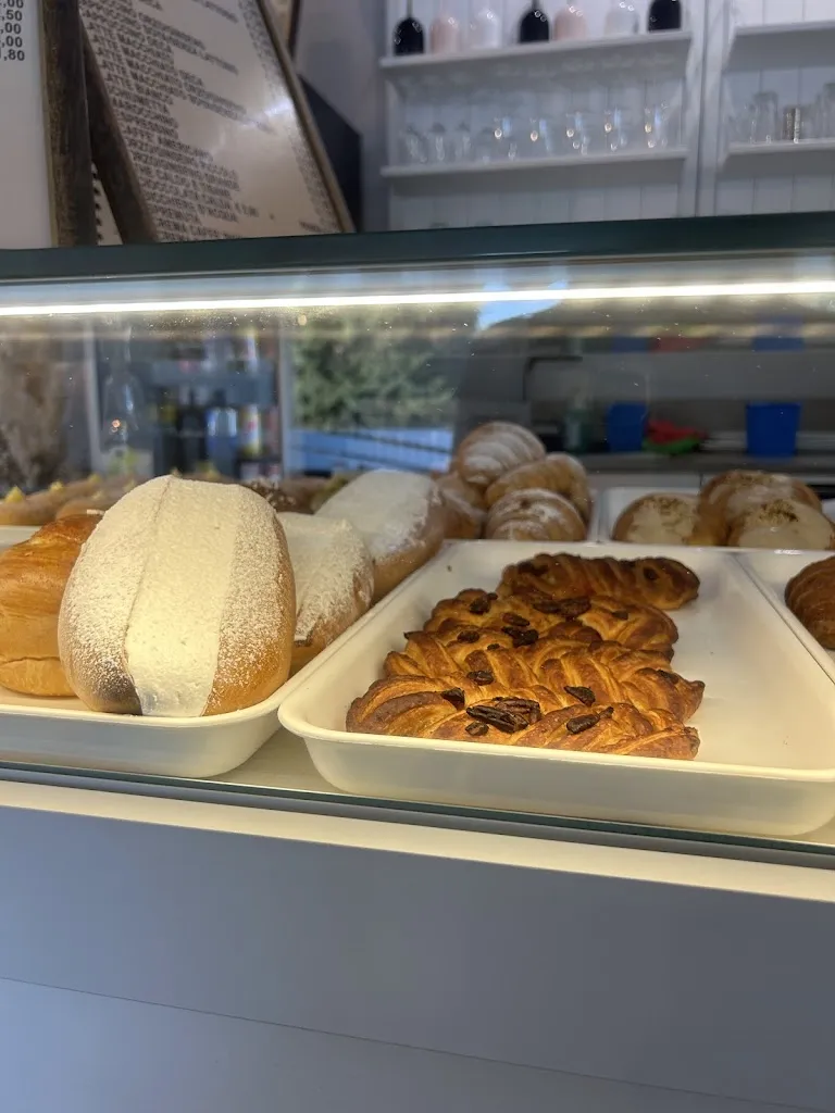 Giulia Marando_Bar Pasticceria La Perla Bagnolo In Piano_Bagnolo in Piano_recensione