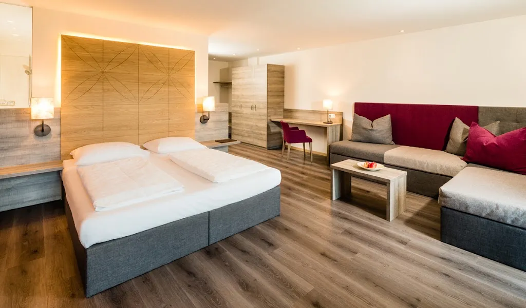 Hotel Eismacherei Rösslwirt Barbian_Barbiano_slider_image_3