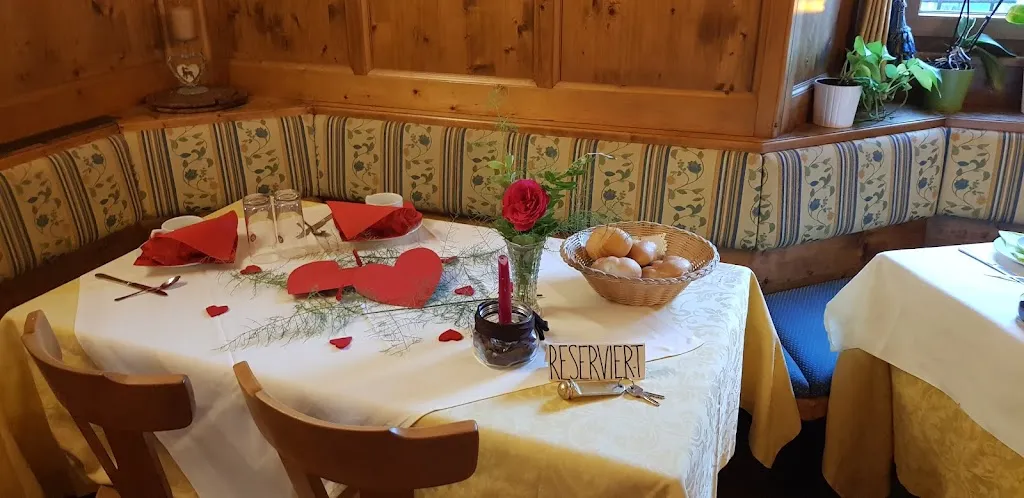 Schloss Friedburg restaurant in Barbiano