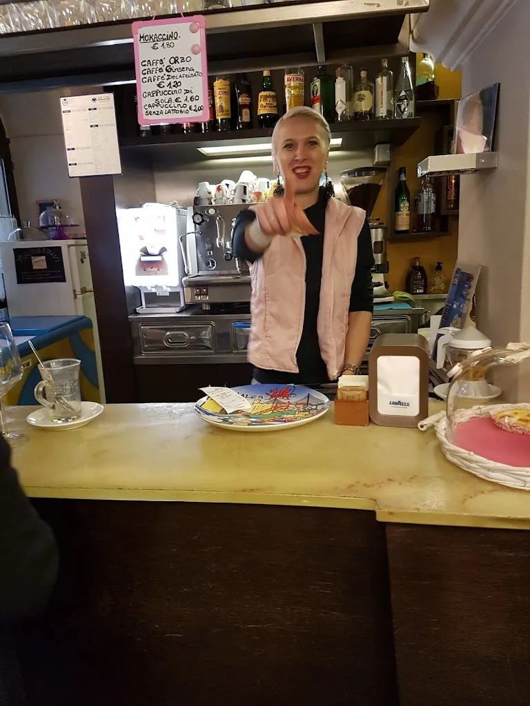 Caffe' Centrale_Bardi_slider_image_3