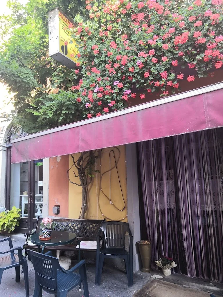 Alloggio Ristorante Pizzeria di Figoni Rita restaurant in Bardi