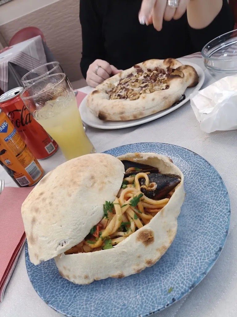 Maria Teresa Cuda_Ristorante Pizzeria La Capannina_Basilicanova_review