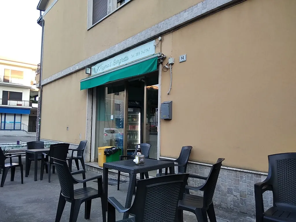 Pizzeria il borghetto restaurant in Mosciano Sant'Angelo