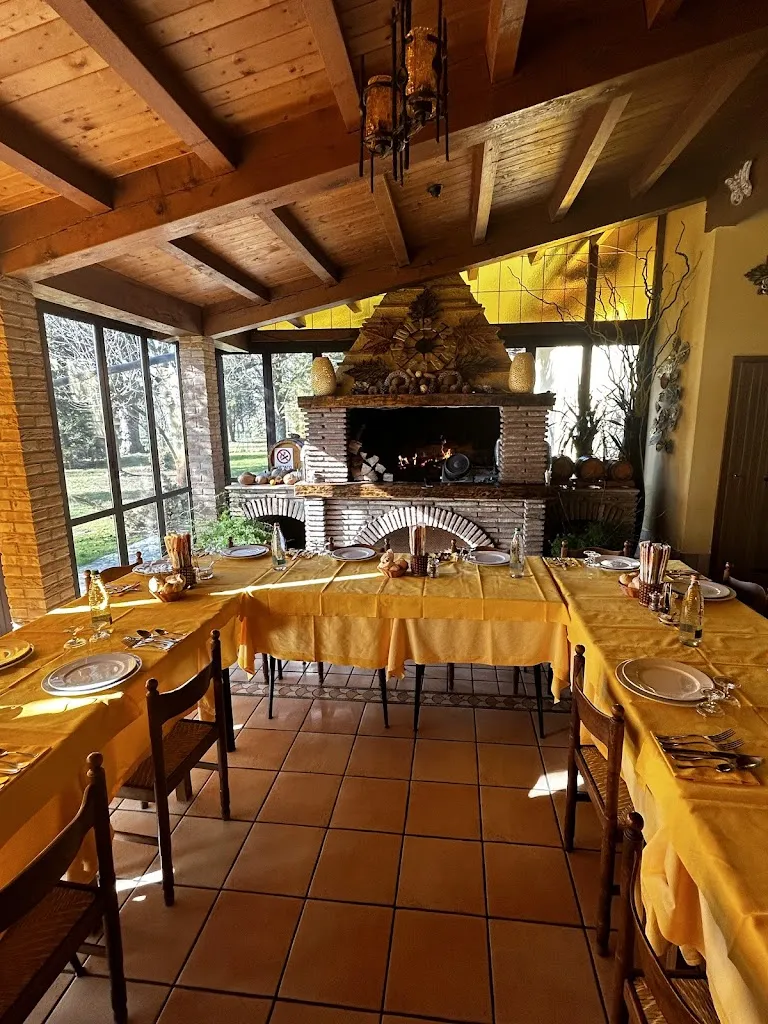 Trattoria Al Cantone restaurant in Bastiglia