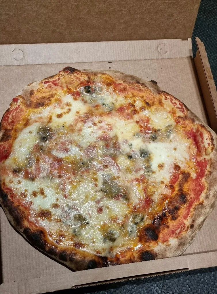 kotueast1Trucker_pizzeria IL Veliero_Bastiglia_review