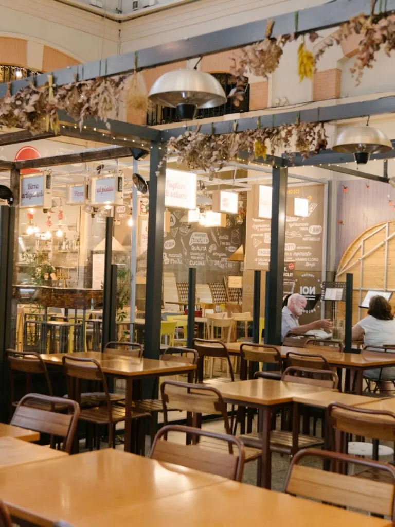 NOI - Mercato delle Erbe_Bentivoglio_slider_image_1