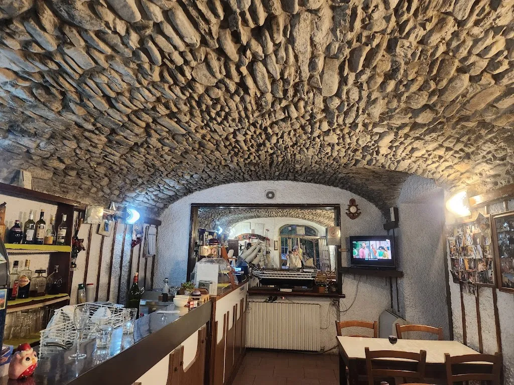 Pizzeria Del Ponte Di Minoli Roberto E C S.N.C. restaurant in Bedonia