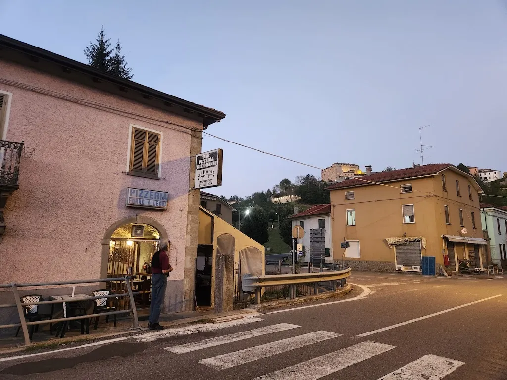 Pizzeria Del Ponte Di Minoli Roberto E C S.N.C._Bedonia_slider_image_3