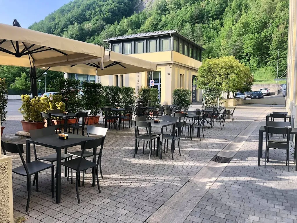 SOTTOSTAZIONE Pasticceria Wine Bar Cucina restaurant in Berzantina