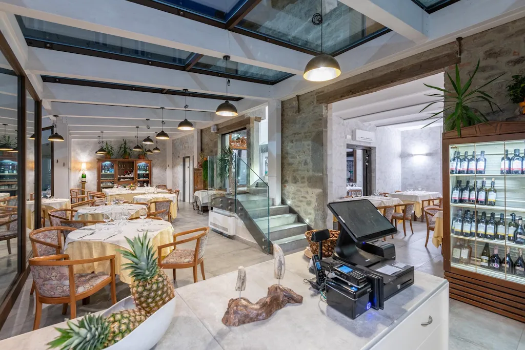 Le Tre Rose Ristorante restaurant in Berzantina