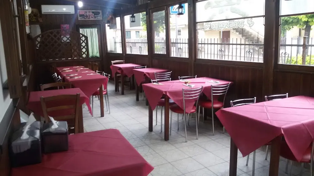 Pizzeria Pizza Pazza_Mosciano Sant'Angelo_slider_image_1