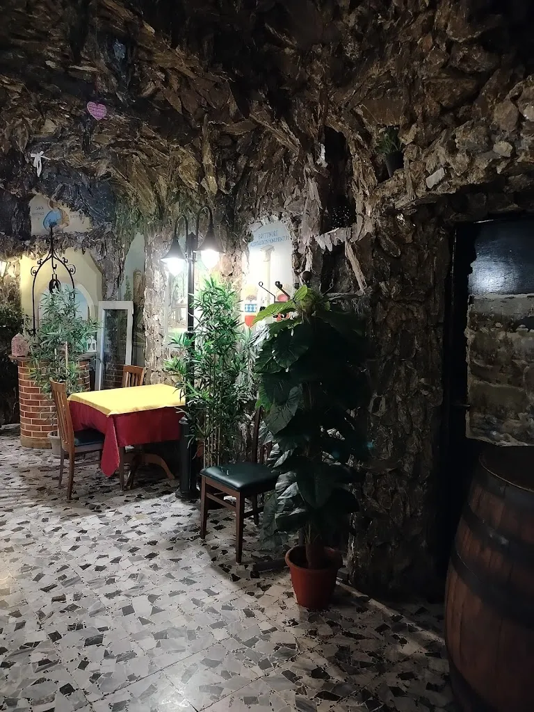 Ristorante Pizzeria La Grotta_Bertinoro_slider_image_3