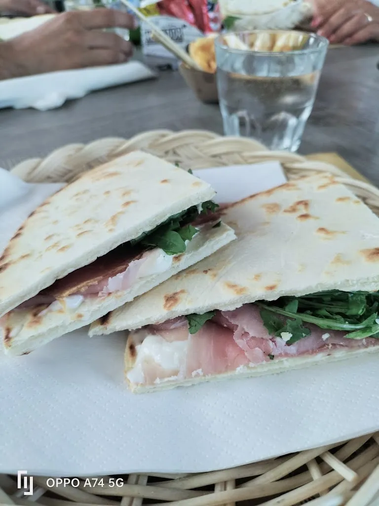 Giorgia Cerantola_Bar Santi 1976. Ristorantino piadineria Tabacchi_Bertinoro_review