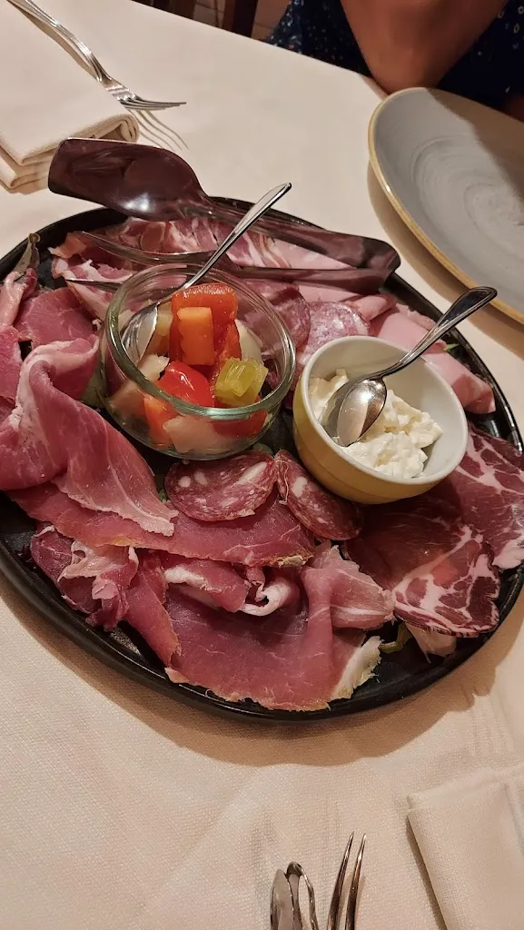 Sam Cinarelli_Al Caminetto_Bertinoro_review