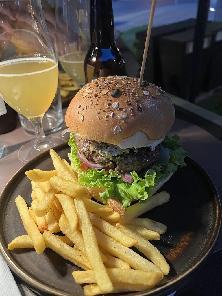 Luca Ambrosino_Planet Burger Bertinoro_Bertinoro_review