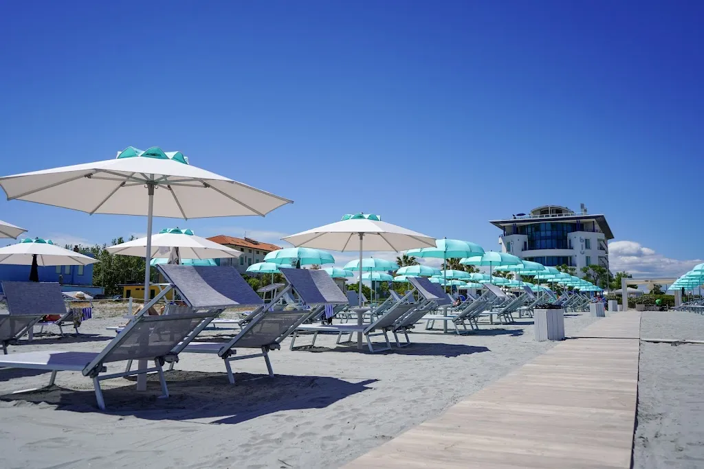 Insolito Beach Caffè restaurant in Bellaria-Igea Marina