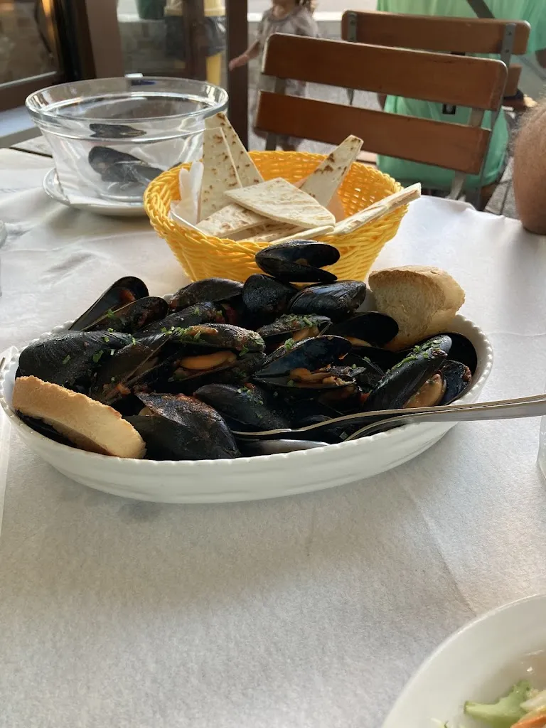 Aybike Z_Atlantic Osteria del Porto_Bellaria-Igea Marina_review