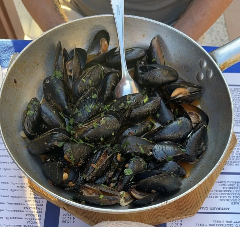 Wenche Tonstad_Ristorante Pizzeria Happy Bellaria_Bellaria-Igea Marina_review