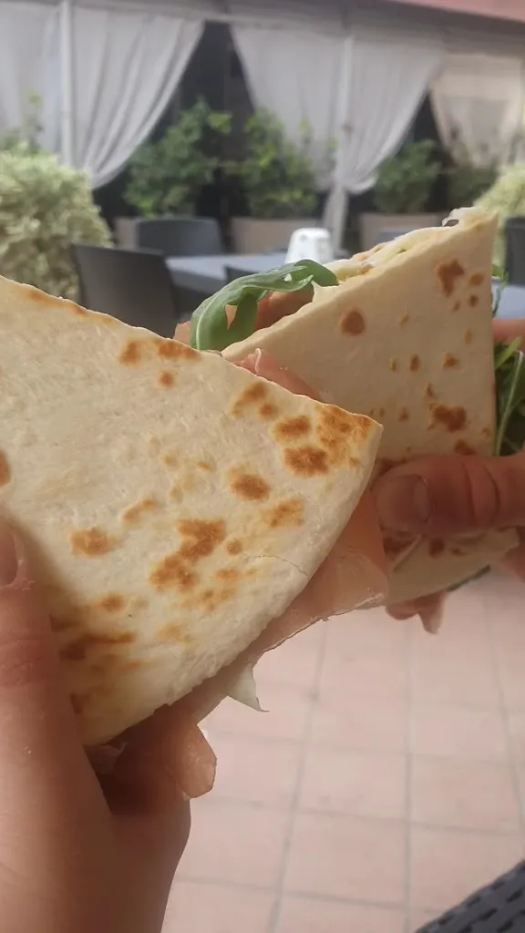 Piadineria e Cucina La Brezza_Bellaria-Igea Marina_slider_image_2