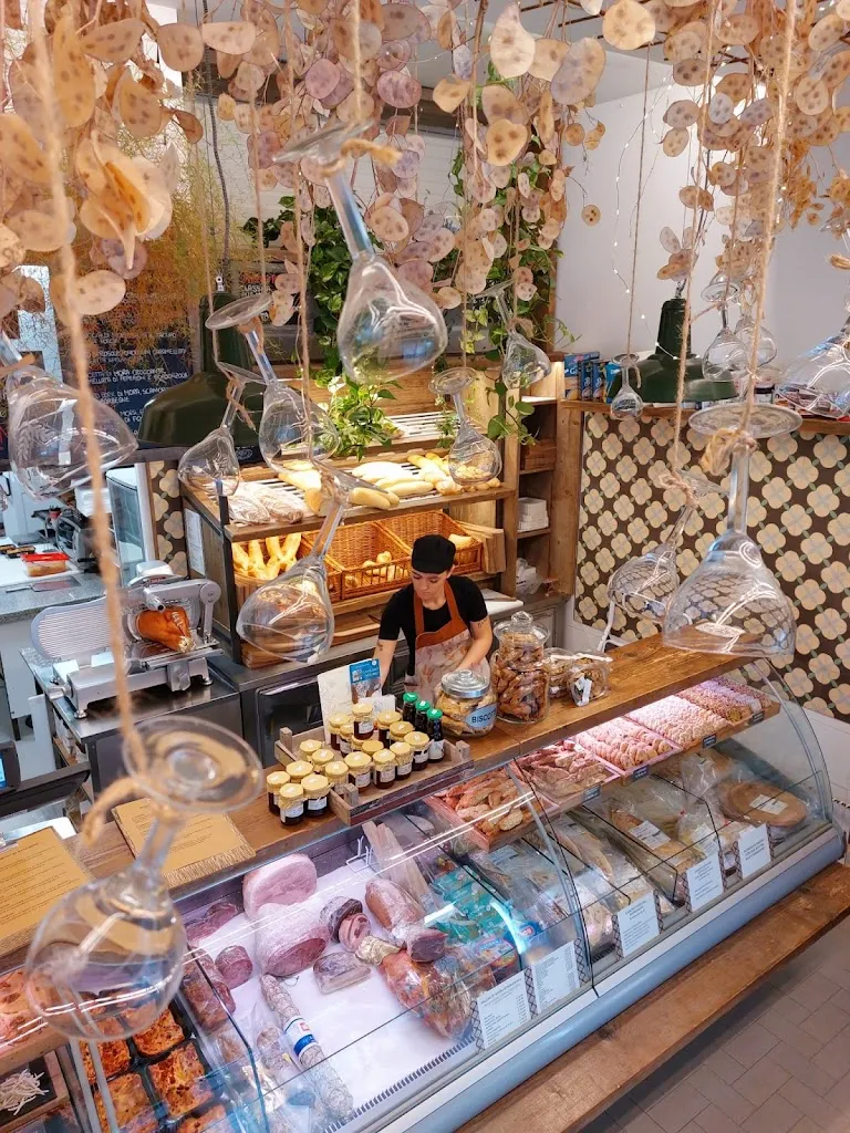 La Casalinga Gastronomia restaurant in Bellaria-Igea Marina