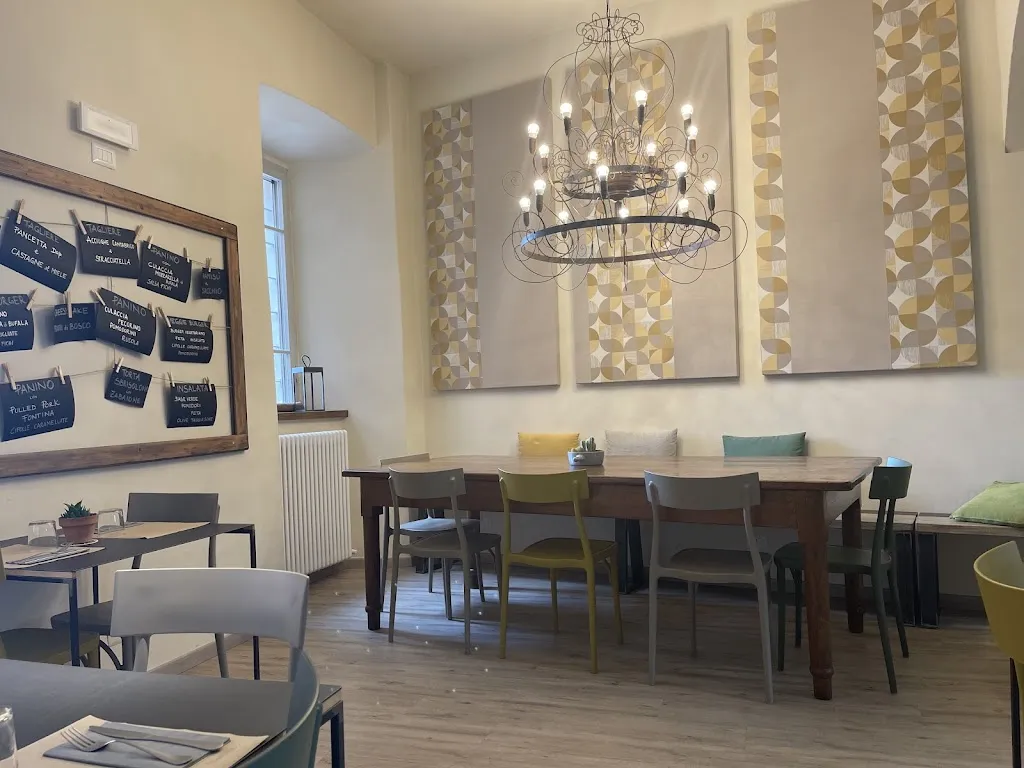 Carmen Perez V_Senza Fretta_Bobbio_review