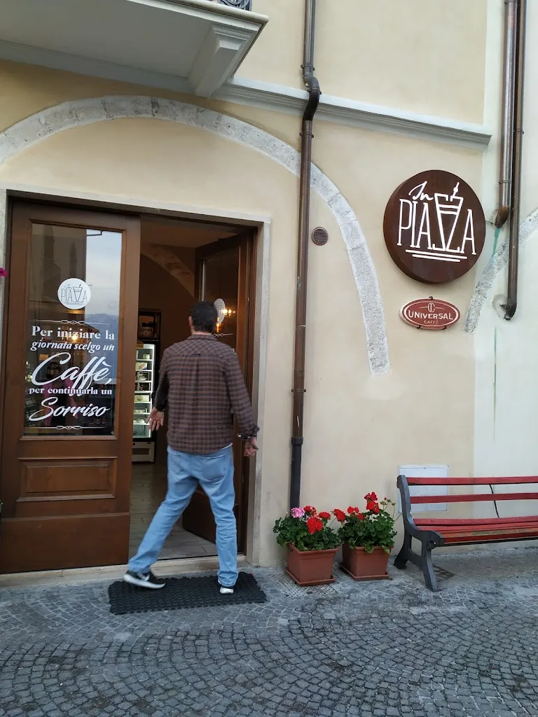 Federica A._In Piazza_Barisciano_review