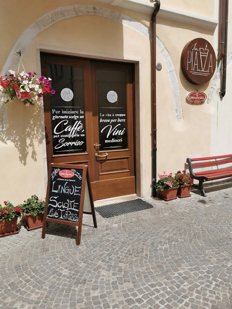 Luigi Gravina_In Piazza_Barisciano_review