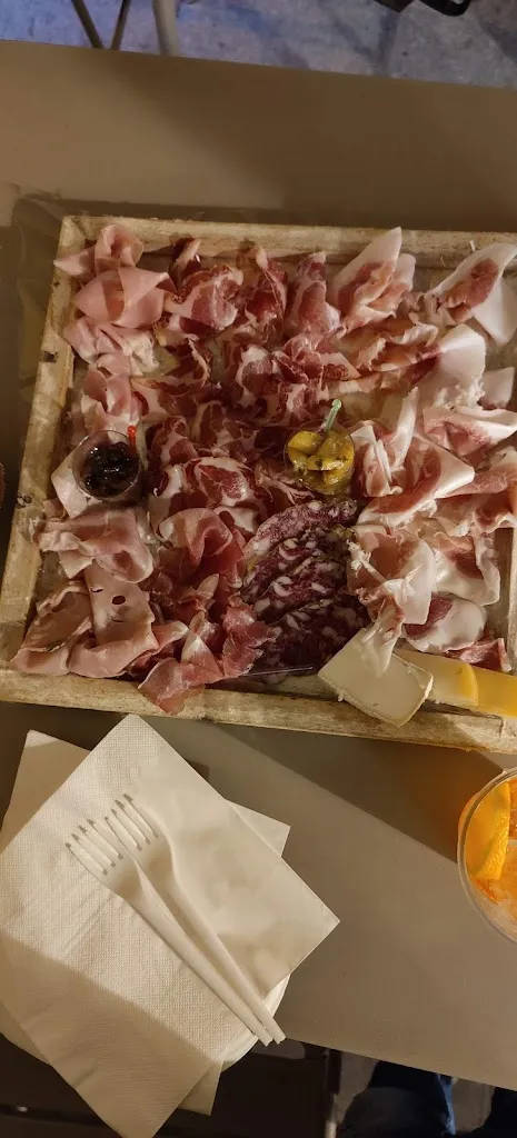 Salumeria Serale_Bobbio_slider_image_3