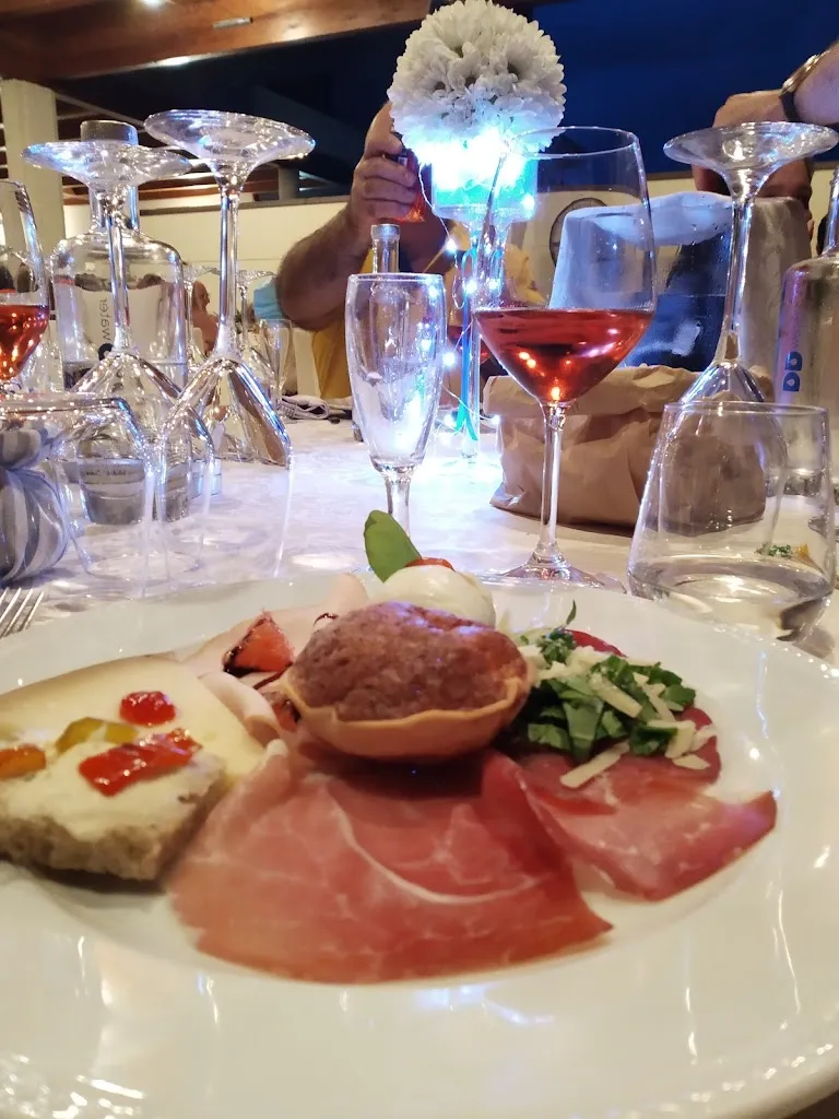 Arlene Ramos_Santo's_Orsogna_review