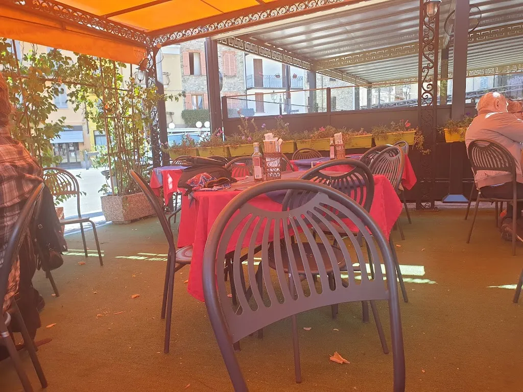 Maurizio Scalmana_Bar Pizzeria Carola_Bobbio_review