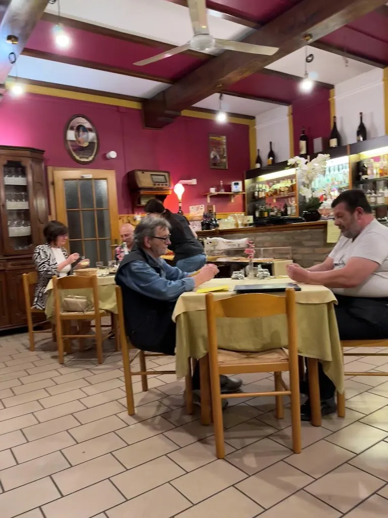 Trattoria La Famiglia_Bondeno_slider_image_2