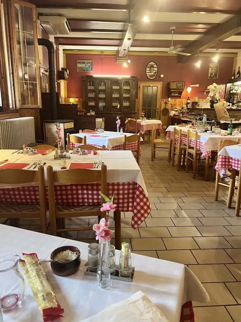 Trattoria La Famiglia_Bondeno_slider_image_3