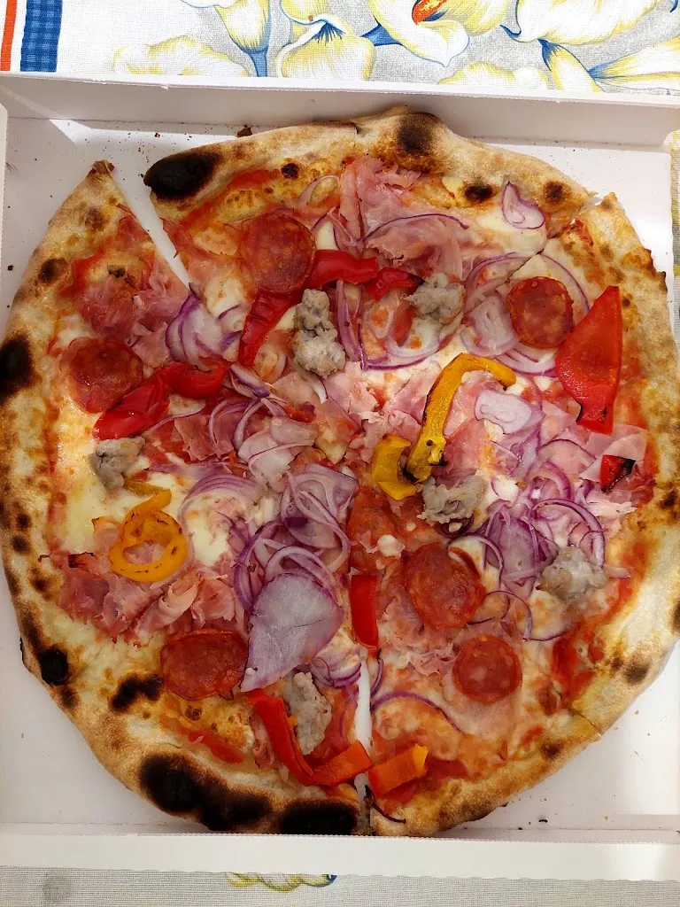 Diana Danila_Pizzeria Take Away_Bondeno_review