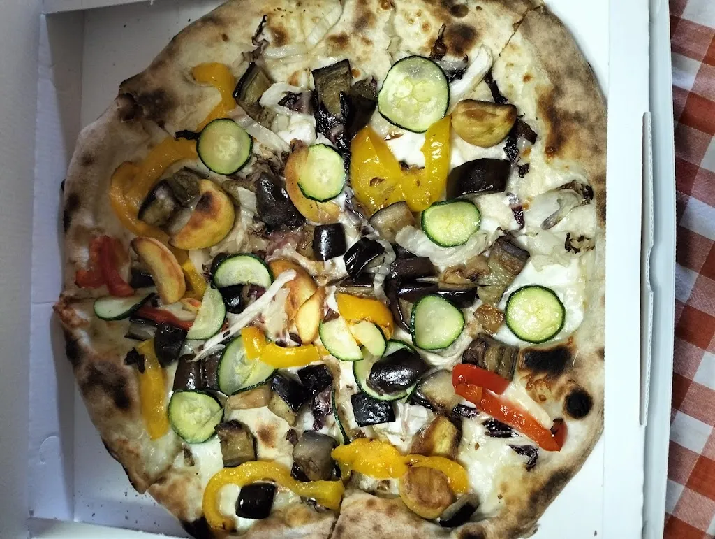 Pizzeria Take Away restaurant in Bondeno