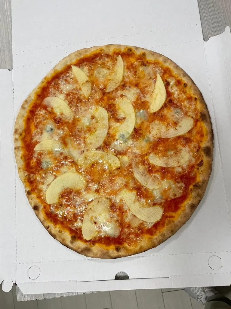 New Gio’ Pizza_Bondeno_slider_image_2