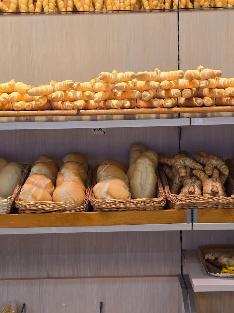 Forno Pizzeria Romano restaurant in Bondeno