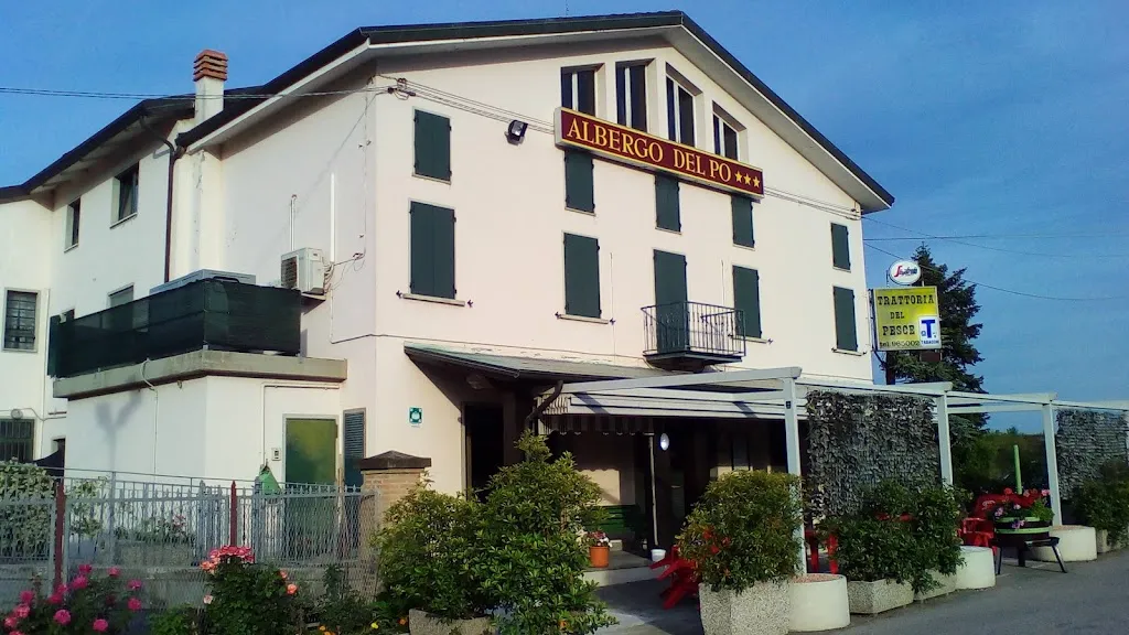 Trattoria Del Pesce Albergo del Po Osteria al Ponte museo dei pontieri restaurant in Boretto